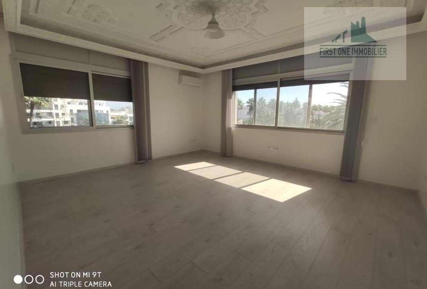 Bureau en location 280 m2 Gauthier — 3