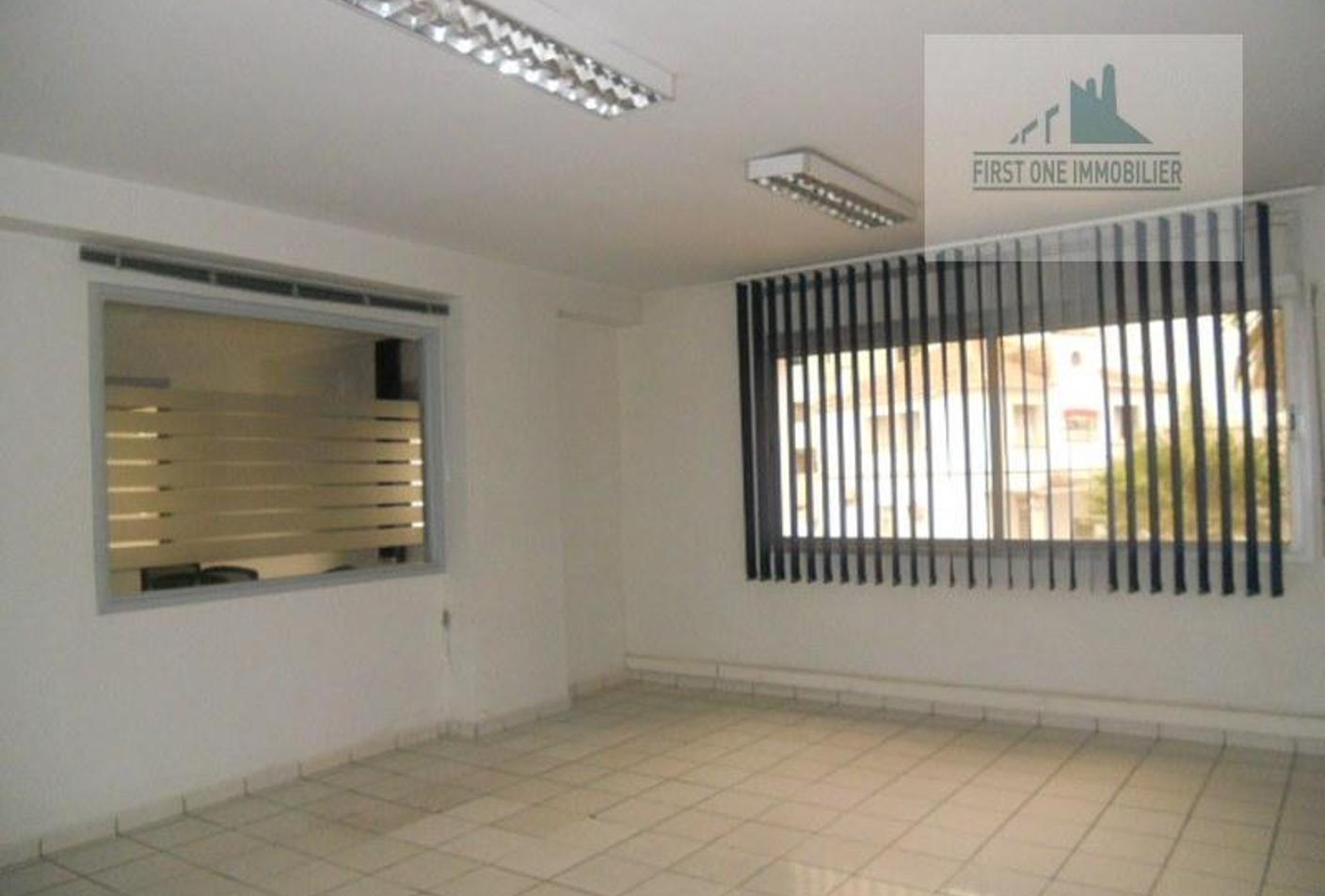 Plateau Bureau 329 m2 Palmier — 2