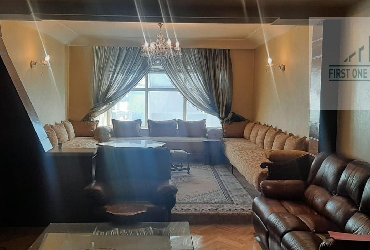 Très bel appartement 136 m², 2 Mars — 2