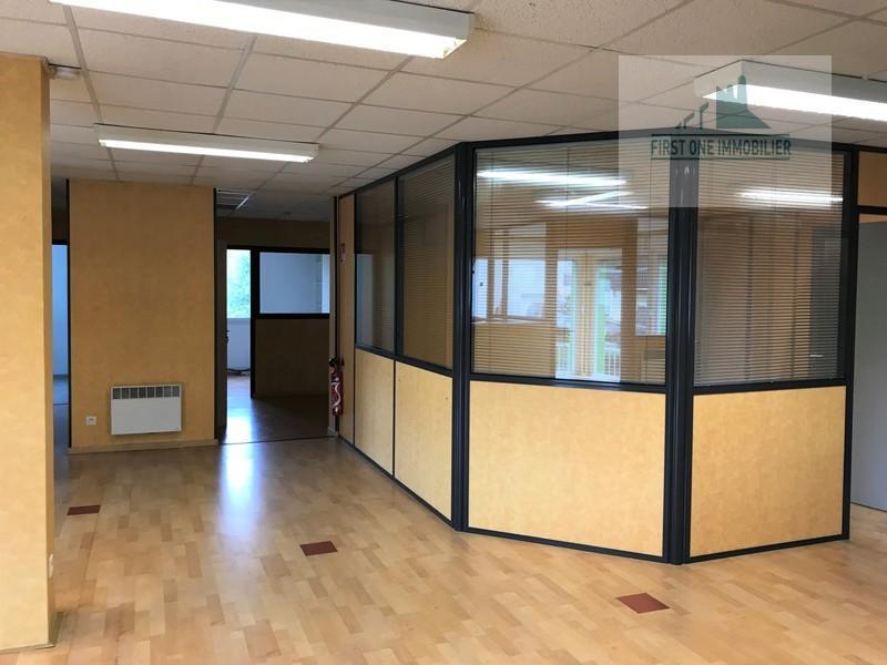 LOCATION D’UN LOCAL ENTREPOT DEPOT DE 10000 M² — 6