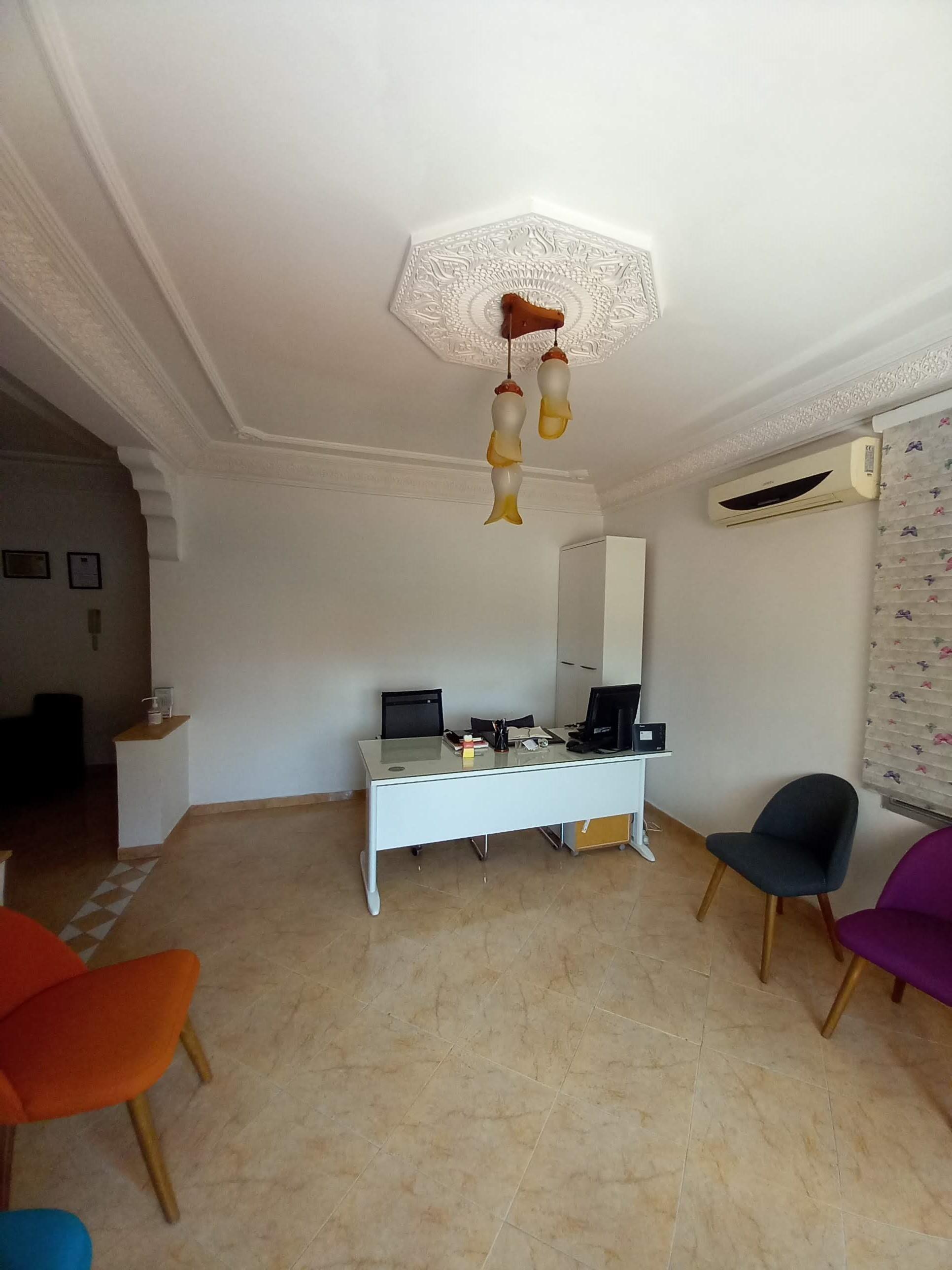 Spacieux Bureau en location bd Abdelkrim Khetabi