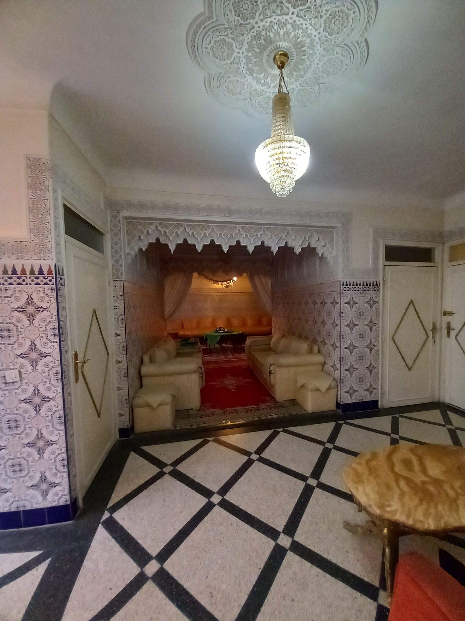 Villa commerciale de 310 m² Bd My Abdellah — 4