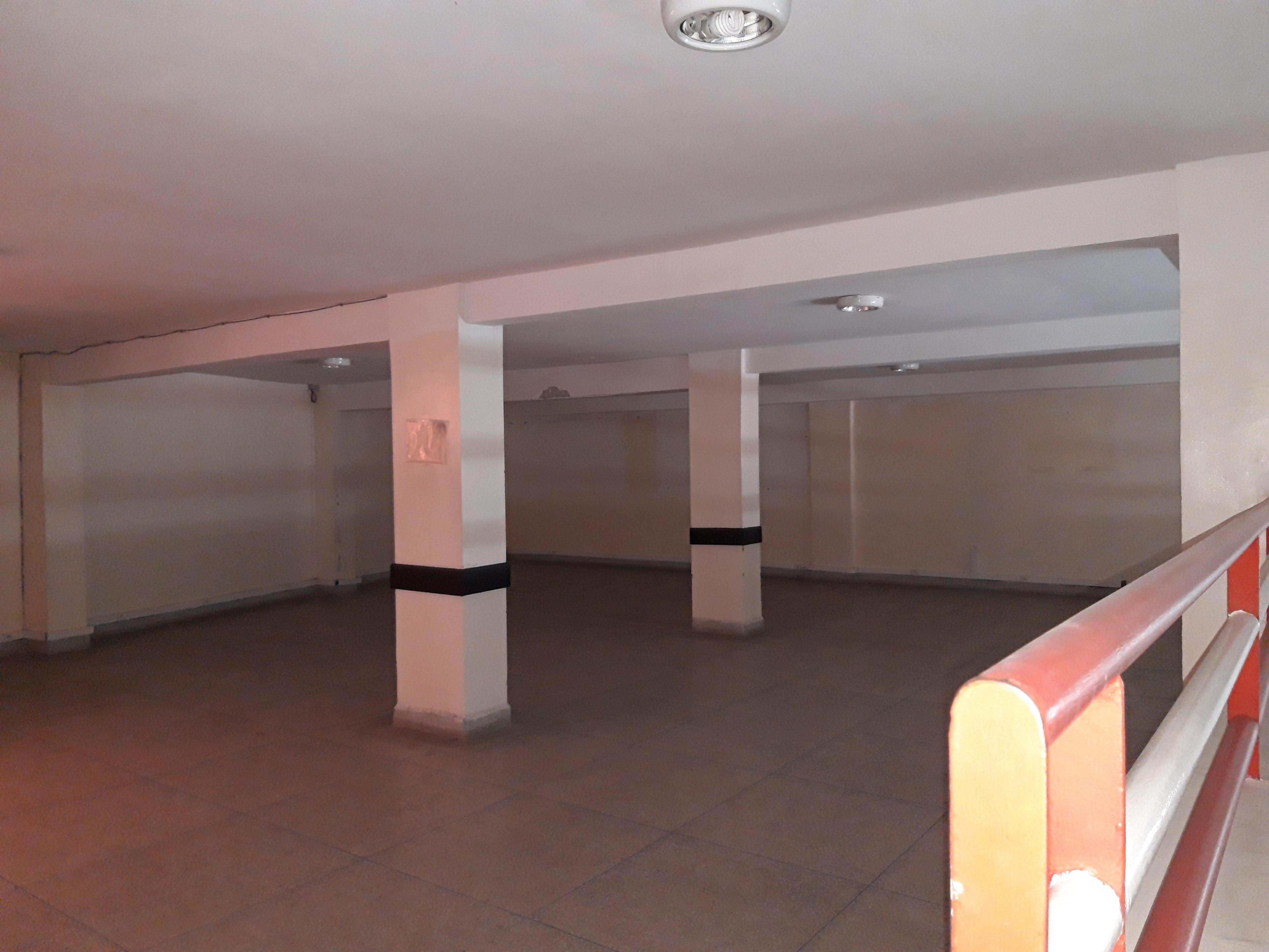 Magasin de 500 m² en location à Boukar — 3