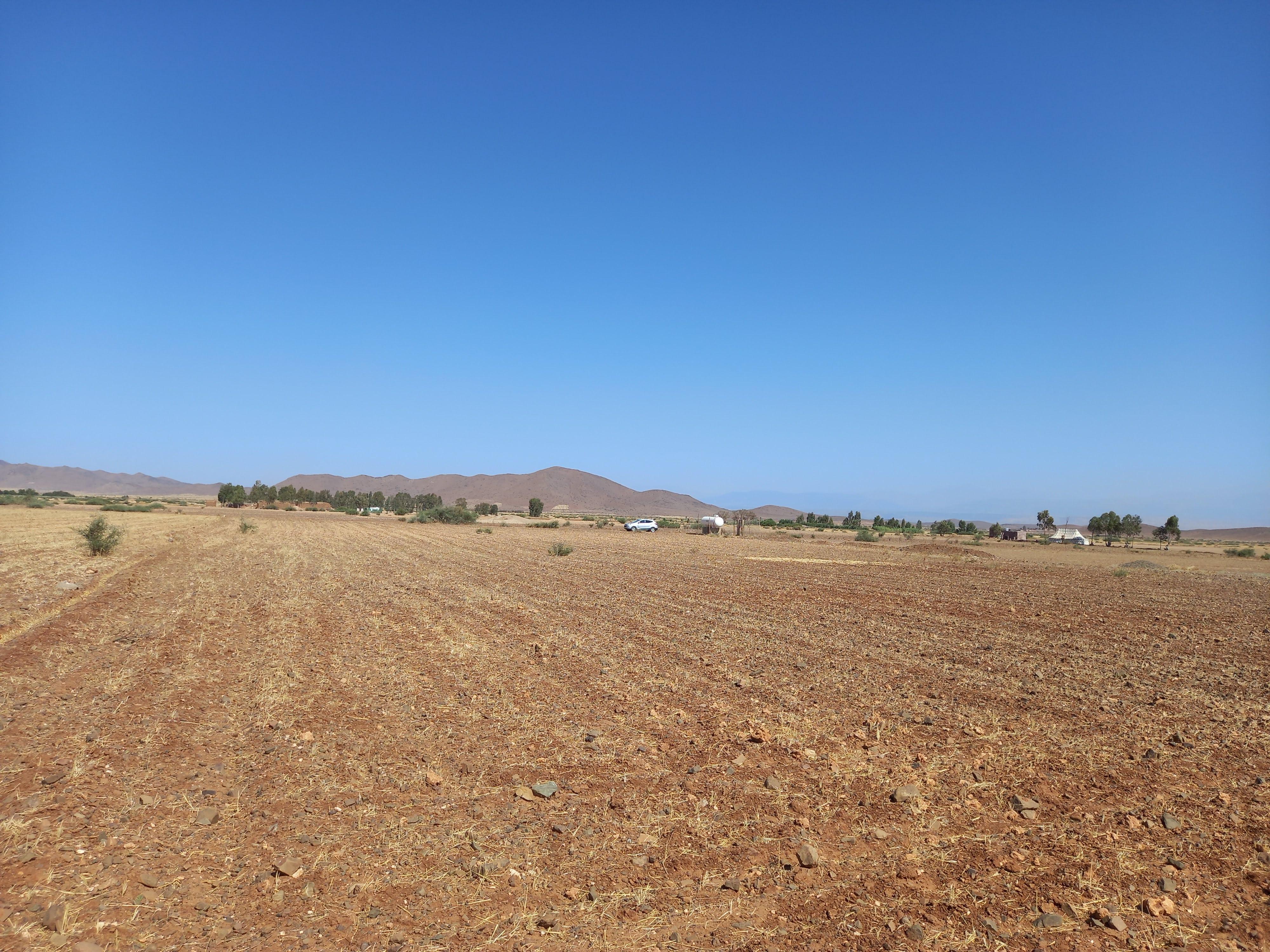Terrain titré de 180 hectares à Bouros — 2