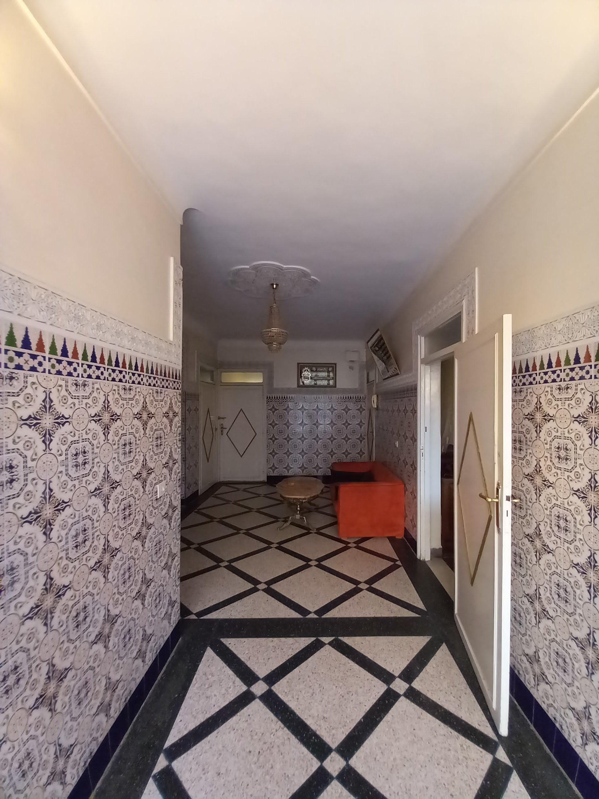 Villa commerciale de 310 m² Bd My Abdellah — 2