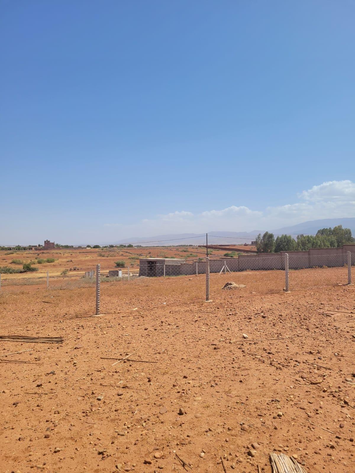Terrain melkia de 730 m² sur la route d'ourika — 2