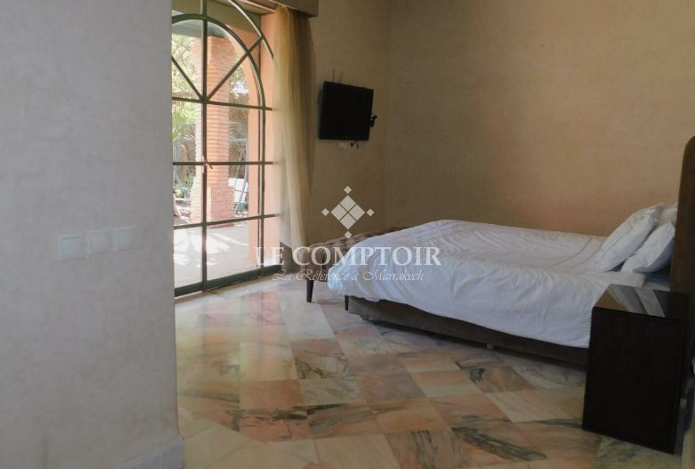 Villa 750 m² à indéfini — 10