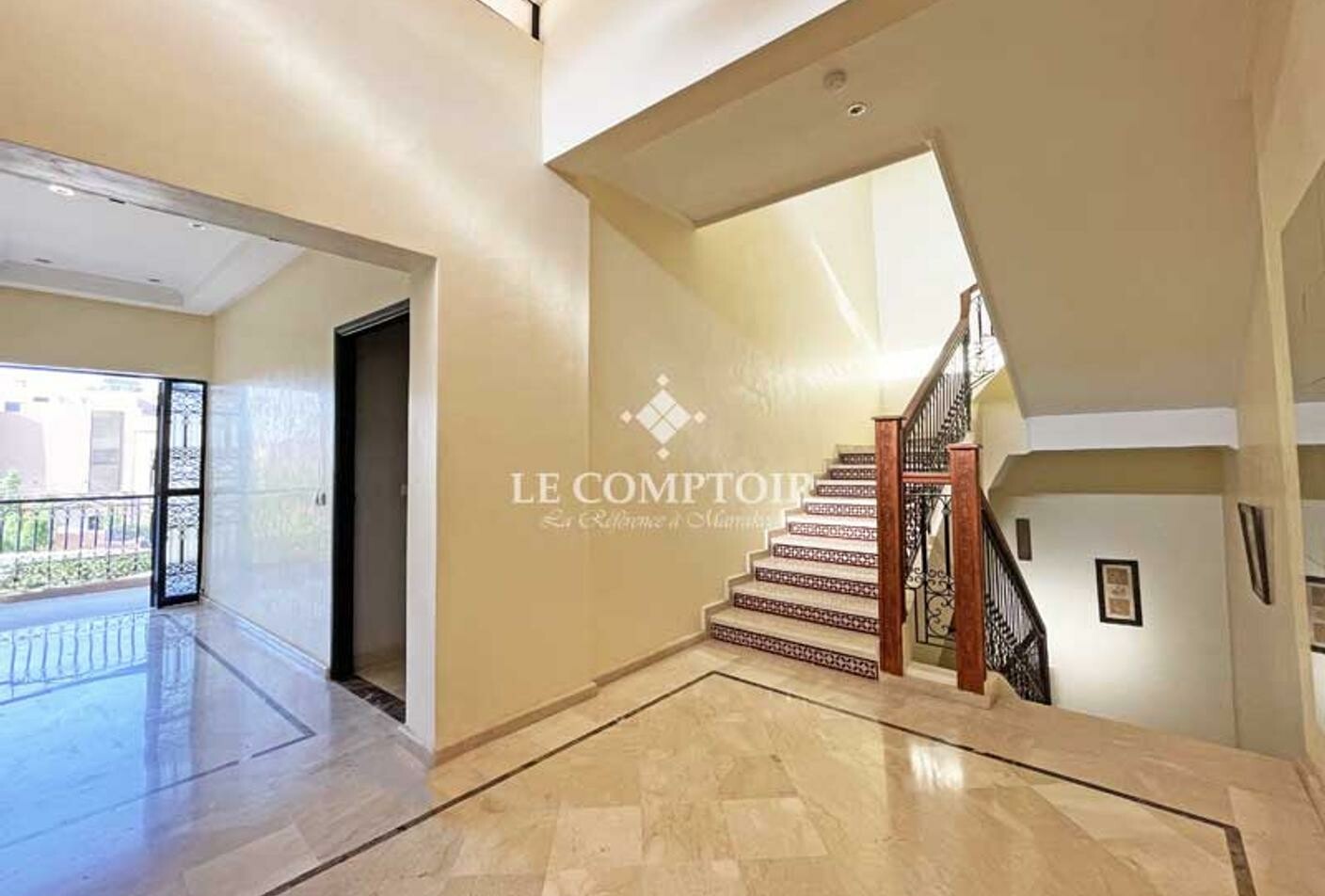 VILLA A TARGA A LA VENTE — 2