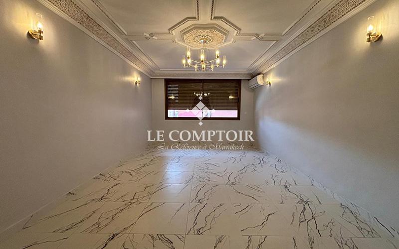 APPARTEMENT ENTIÈREMENT RÉNOVÉ A LOUER — 2