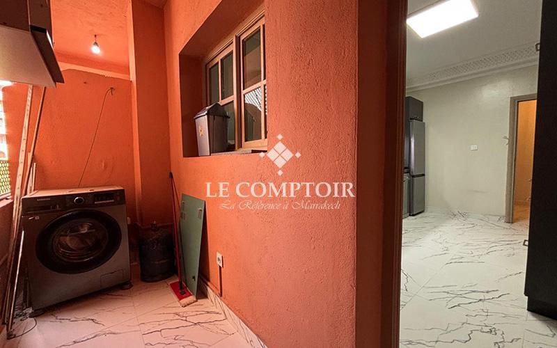 APPARTEMENT ENTIÈREMENT RÉNOVÉ A LOUER — 5