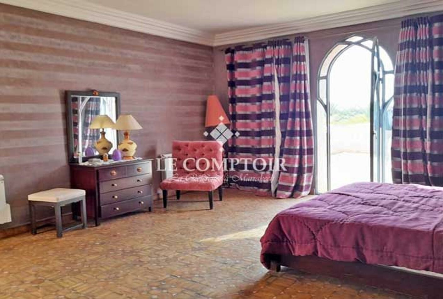Villa 750 m² à indéfini — 10