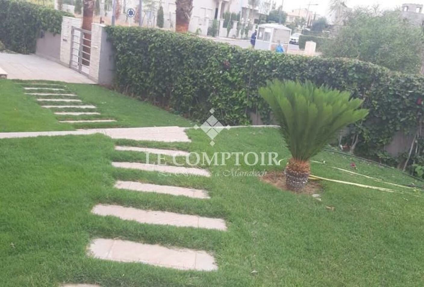 Villa 400 m² f indéfini — 9