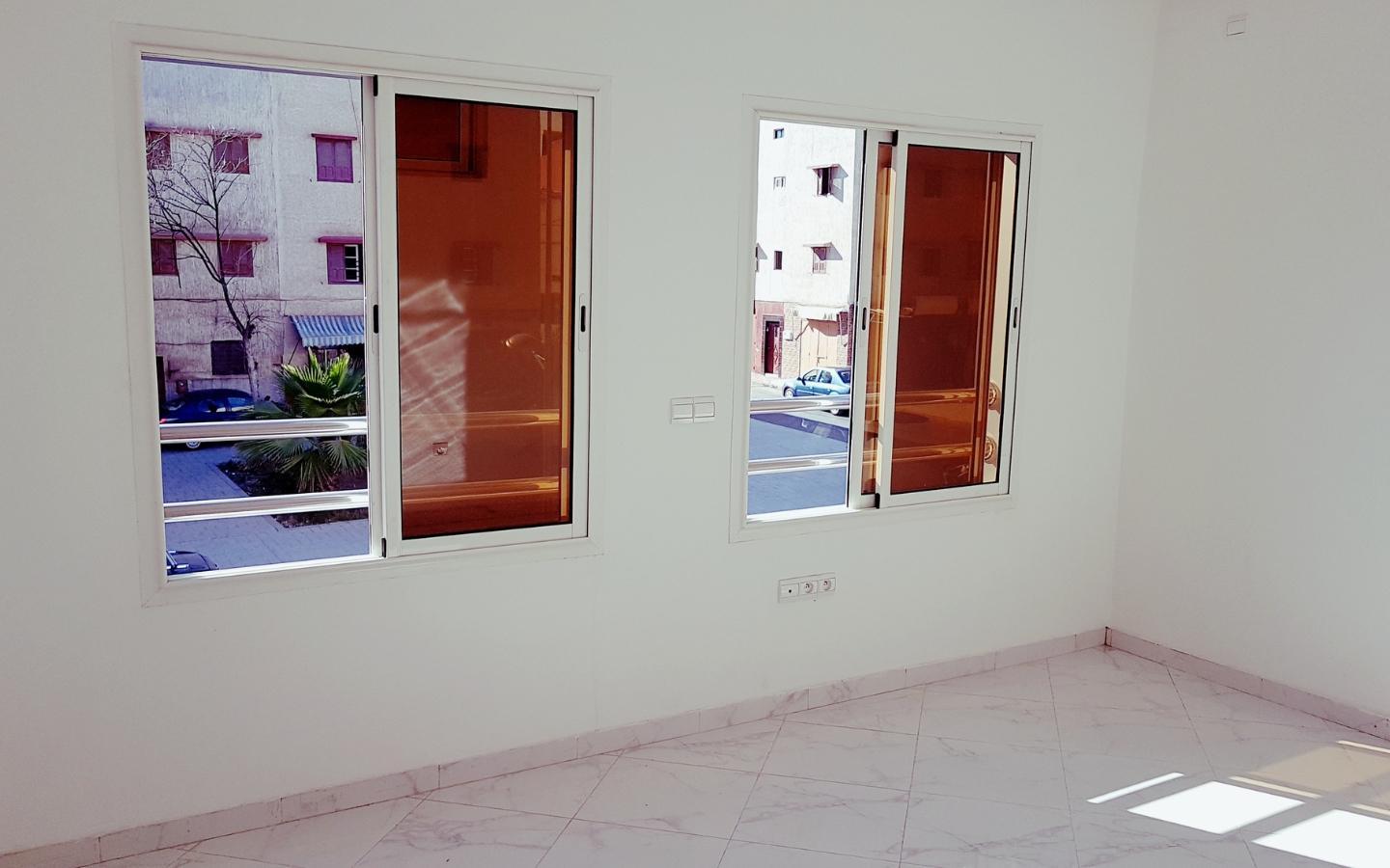 Bureau de 76m2 sur Avenue Massira Kwas — 2