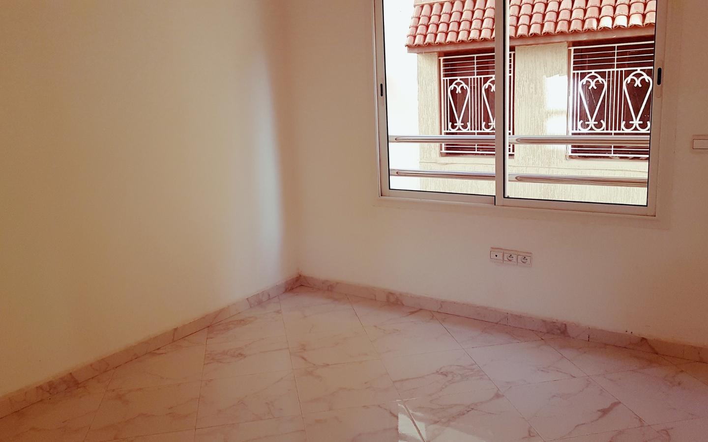 Bureau de 76m2 sur Avenue Massira Kwas — 5