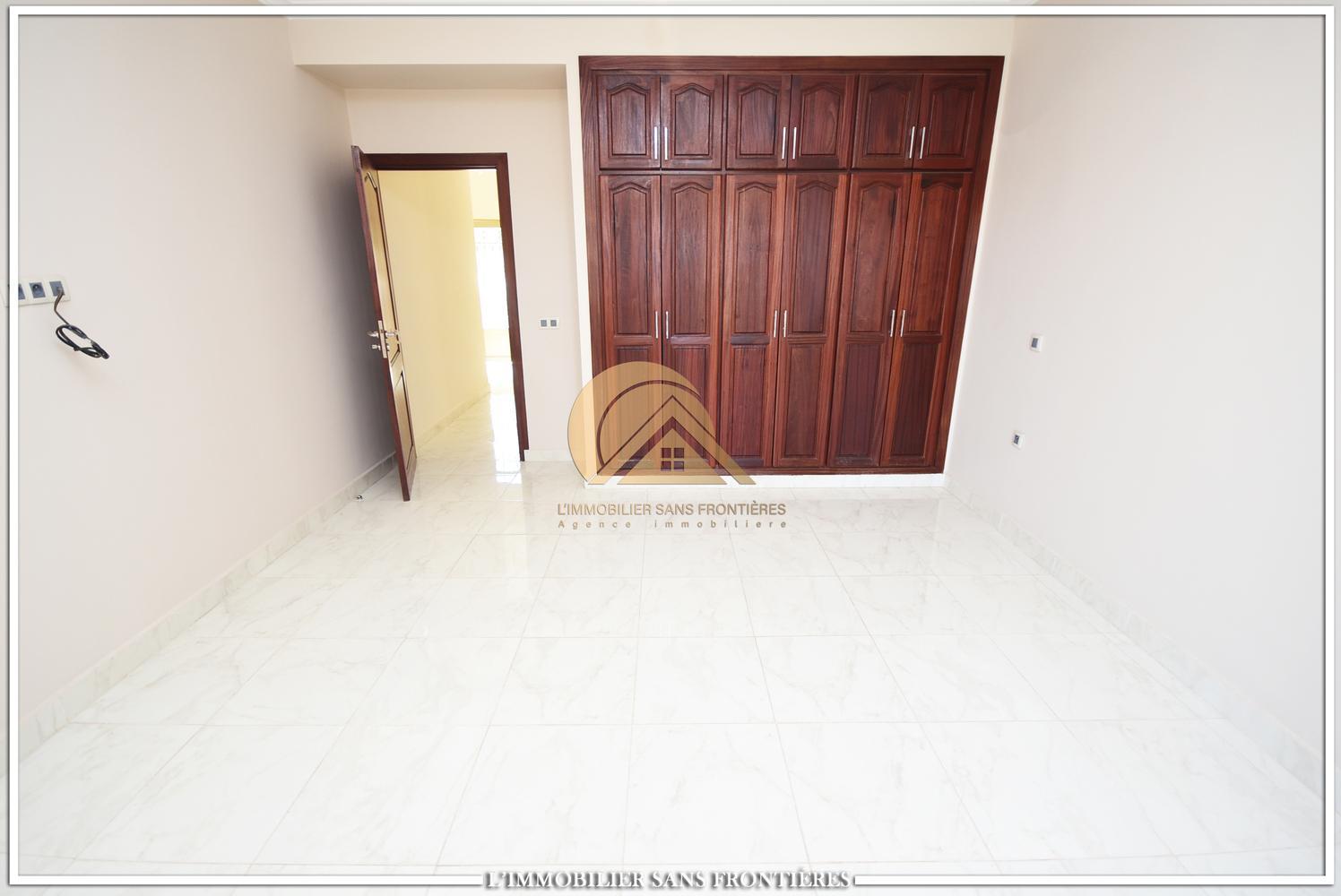 Villa vide à vendre avec piscine privée  Targa — 4