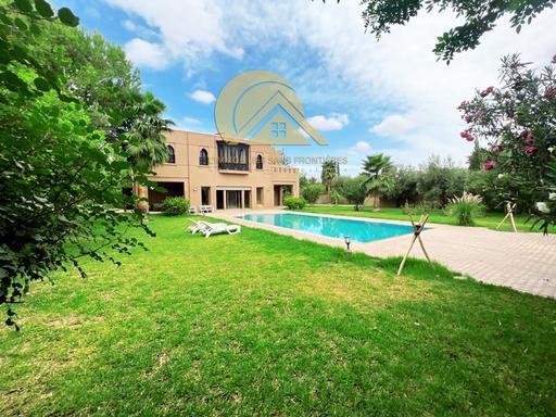 Villa moderne à vendre  3700m² Route Ouarzazate km12 — 2