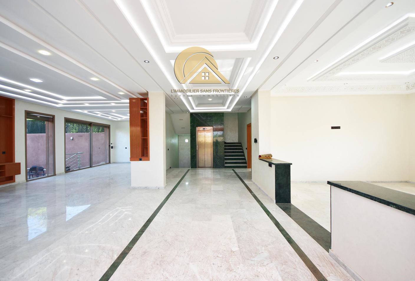 Villa vide à vendre 720m² avec piscine, ascenseur Targa — 3