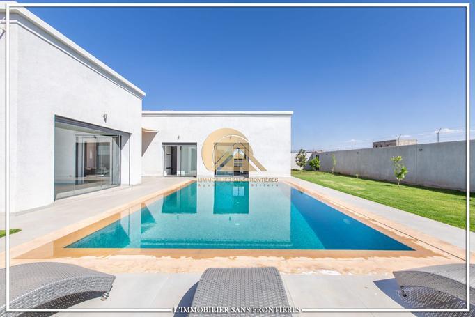 Villa meublée à louer plain pied, piscine privée, Route de Ouarzazate — 2