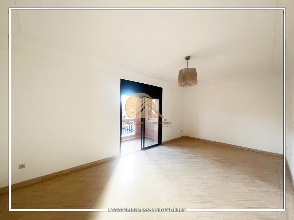 Appartement à vendre 100m², piscine collective, Targa — 4