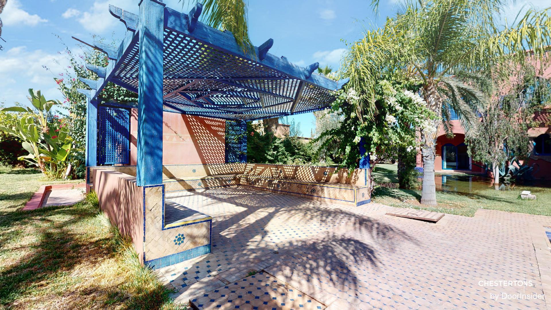 Villa au style traditionnel et moderne — 3