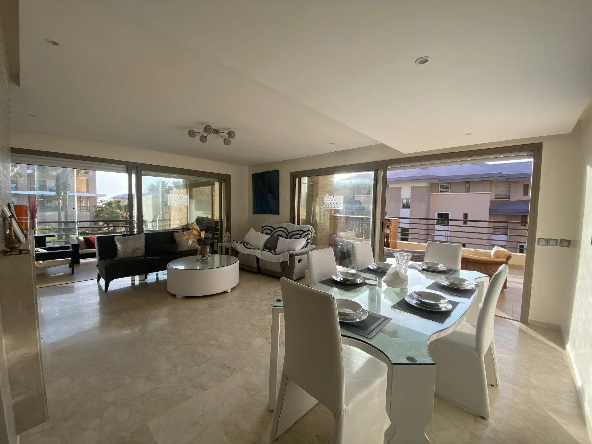 Appartement moderne et chaleureux à Louer meublé à Plage des Nations, Bouknadel