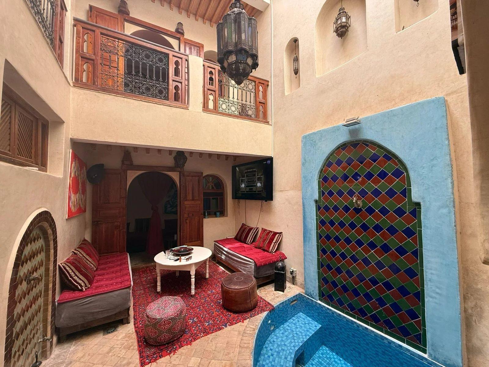 Riad traditionnel à vendre – Bab Taghzout