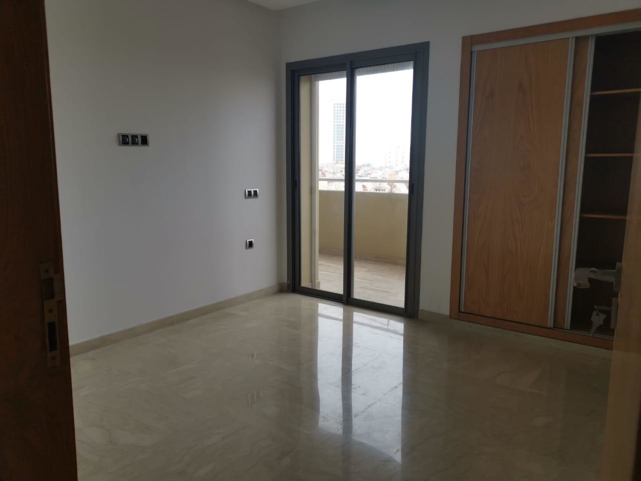 Bel appartement haut standing à vendre — 4