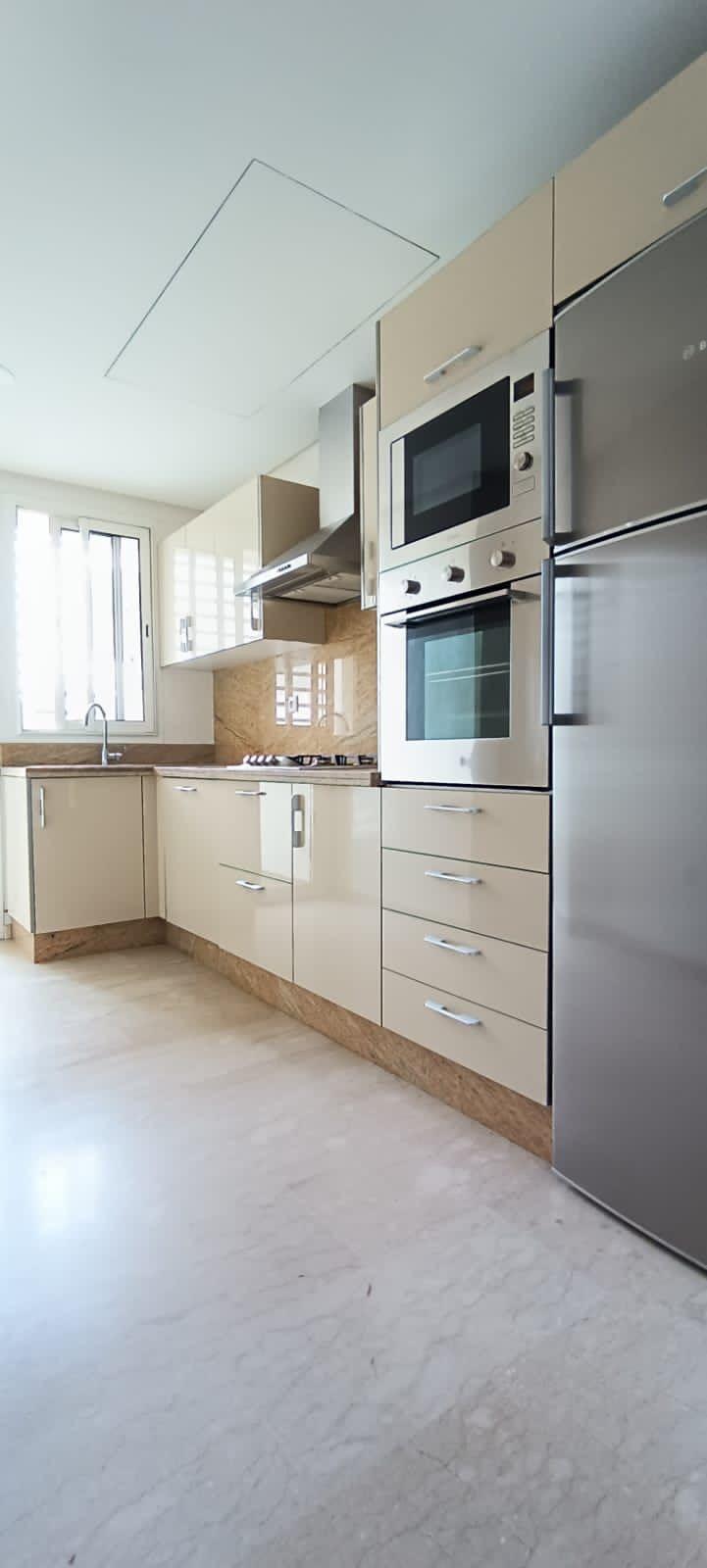 Spacieux appartement et lumineux à OASIS — 3