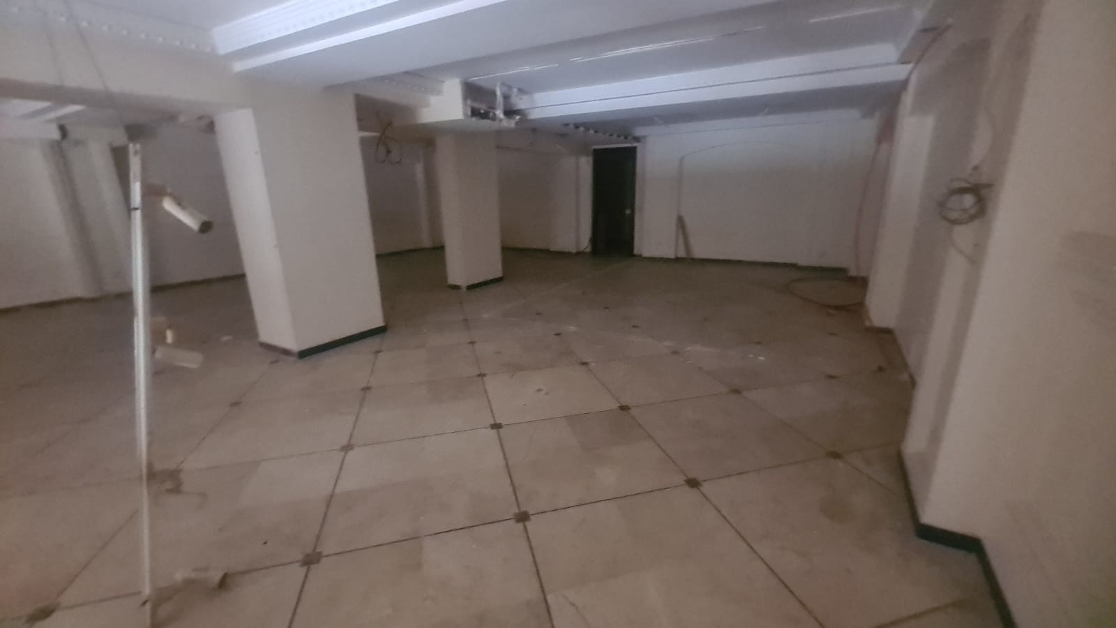 Locale commercial sur bd aïn taoujtate — 4
