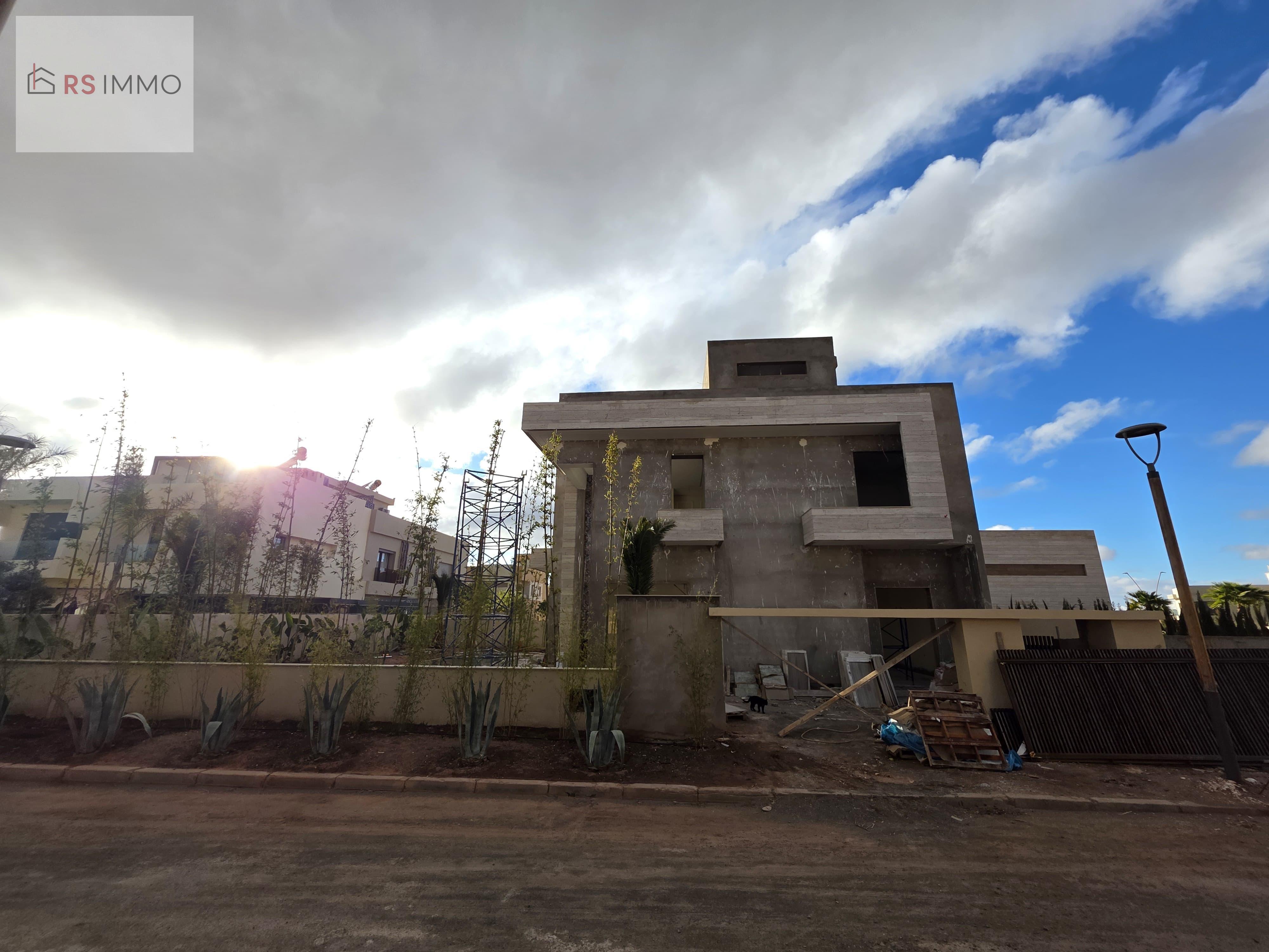 EXCLUSIVITÉ - VILLA D'EXCEPTION SUR LE GOLF DE NORIA — 2