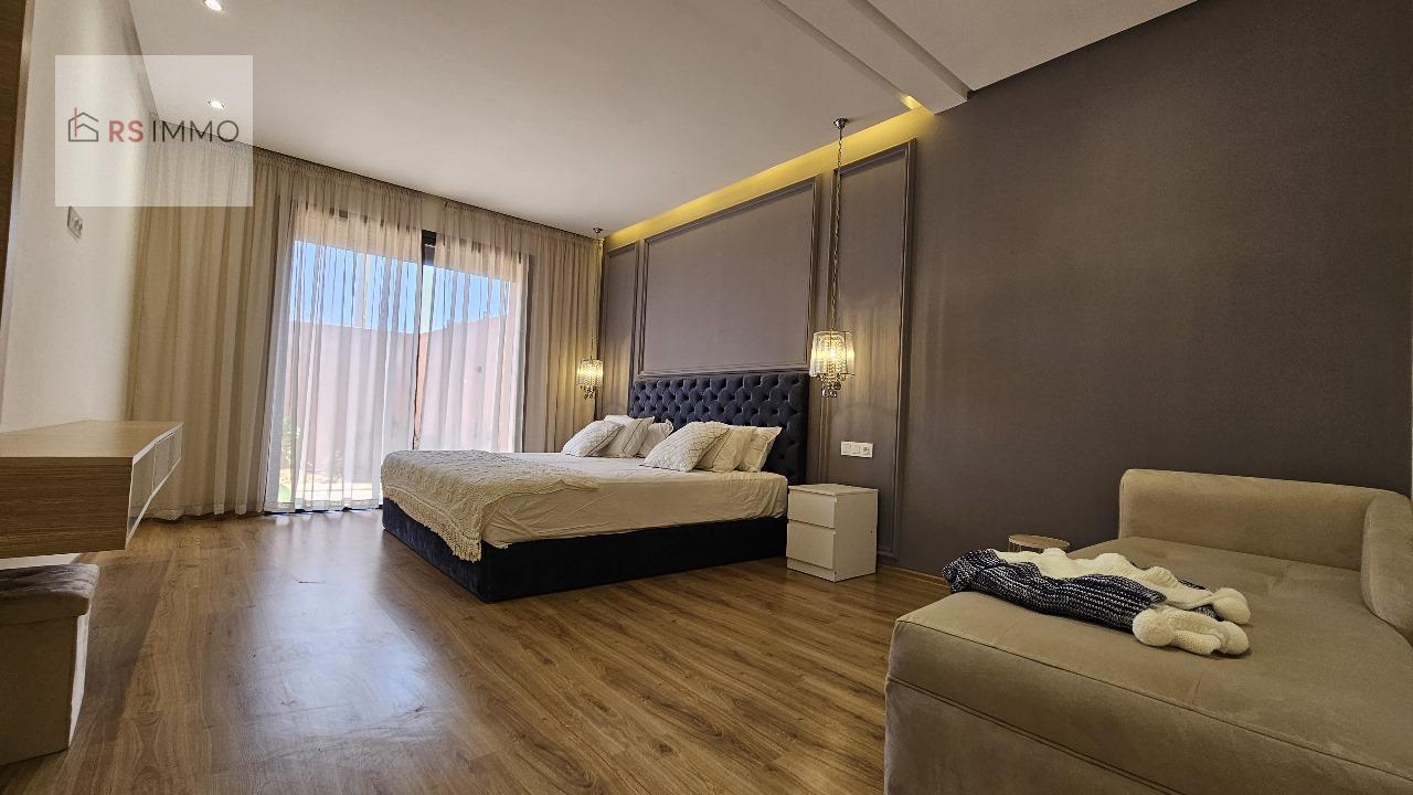 Villa 320 m² f Route de Fès — 7