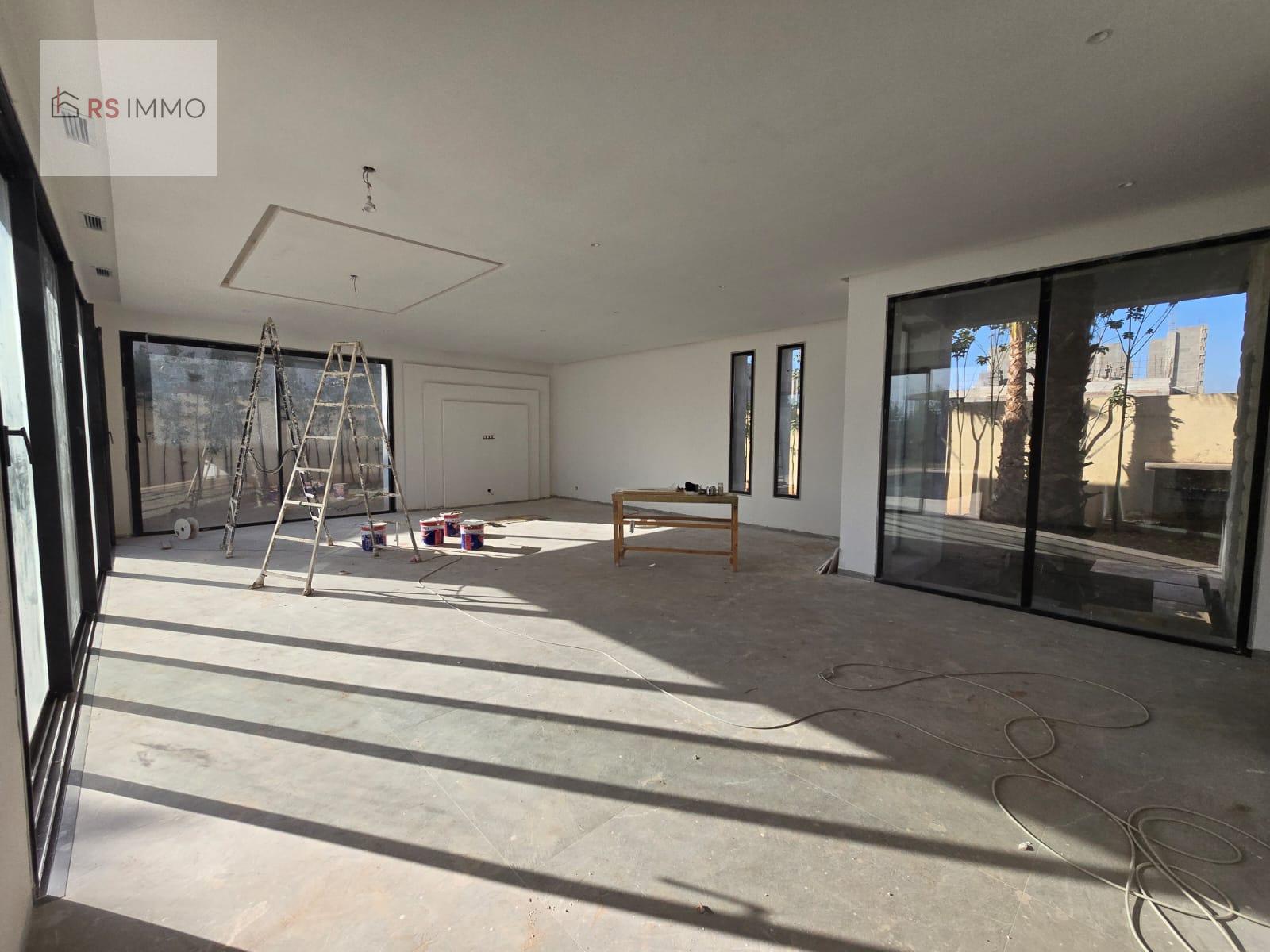 À VENDRE : VILLA MODERNE À 10 KM DE MARRAKECH — 4