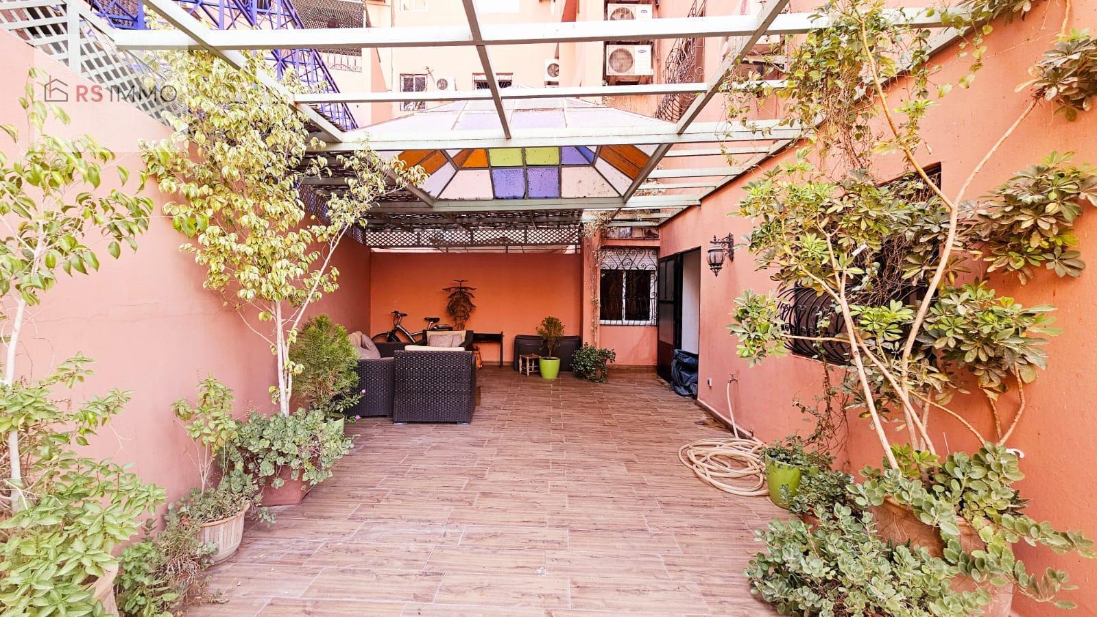 À VENDRE DUPLEX DE 306m² (COUR COMPRISE) — 6