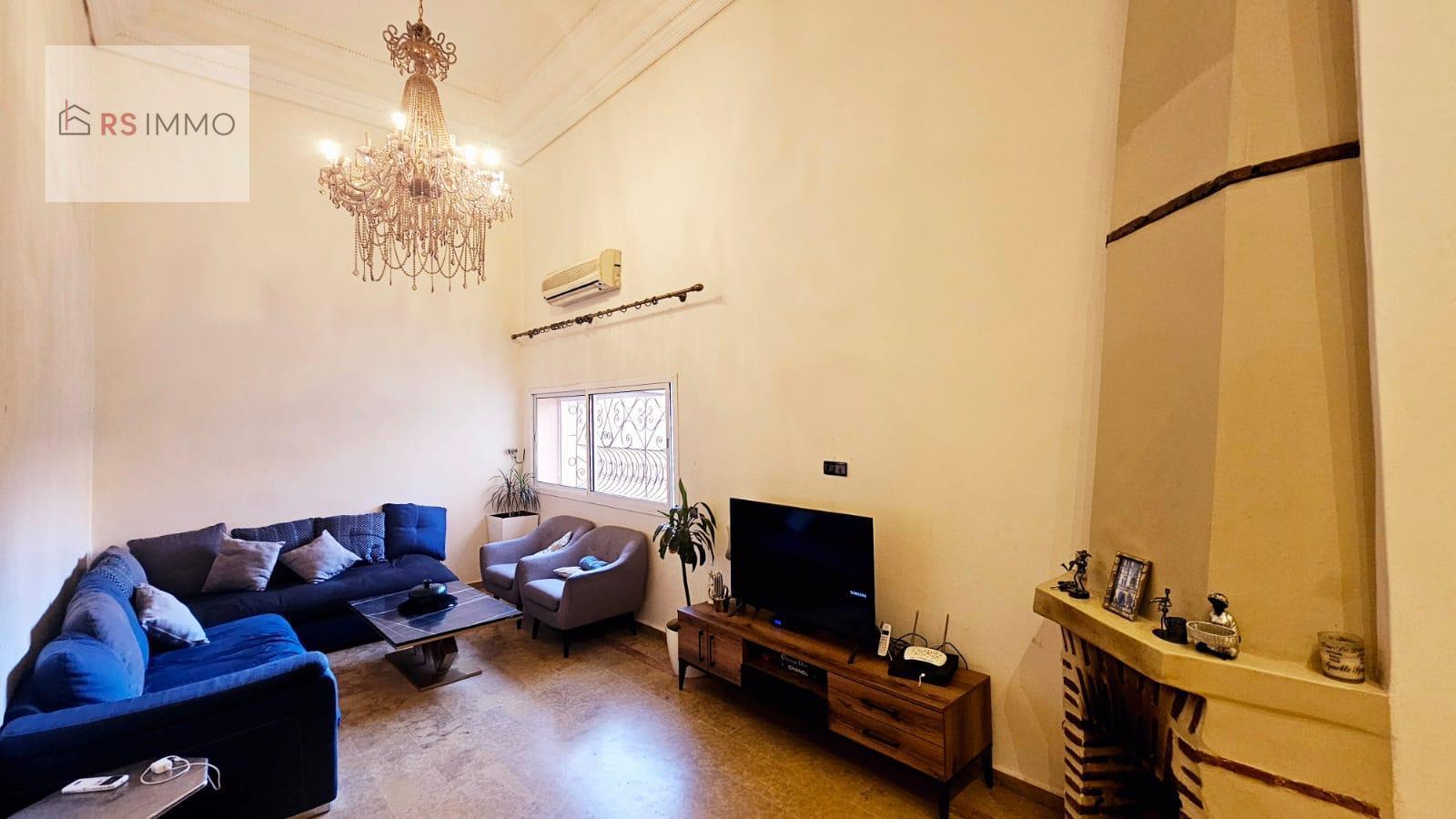 À VENDRE DUPLEX DE 306m² (COUR COMPRISE) — 3