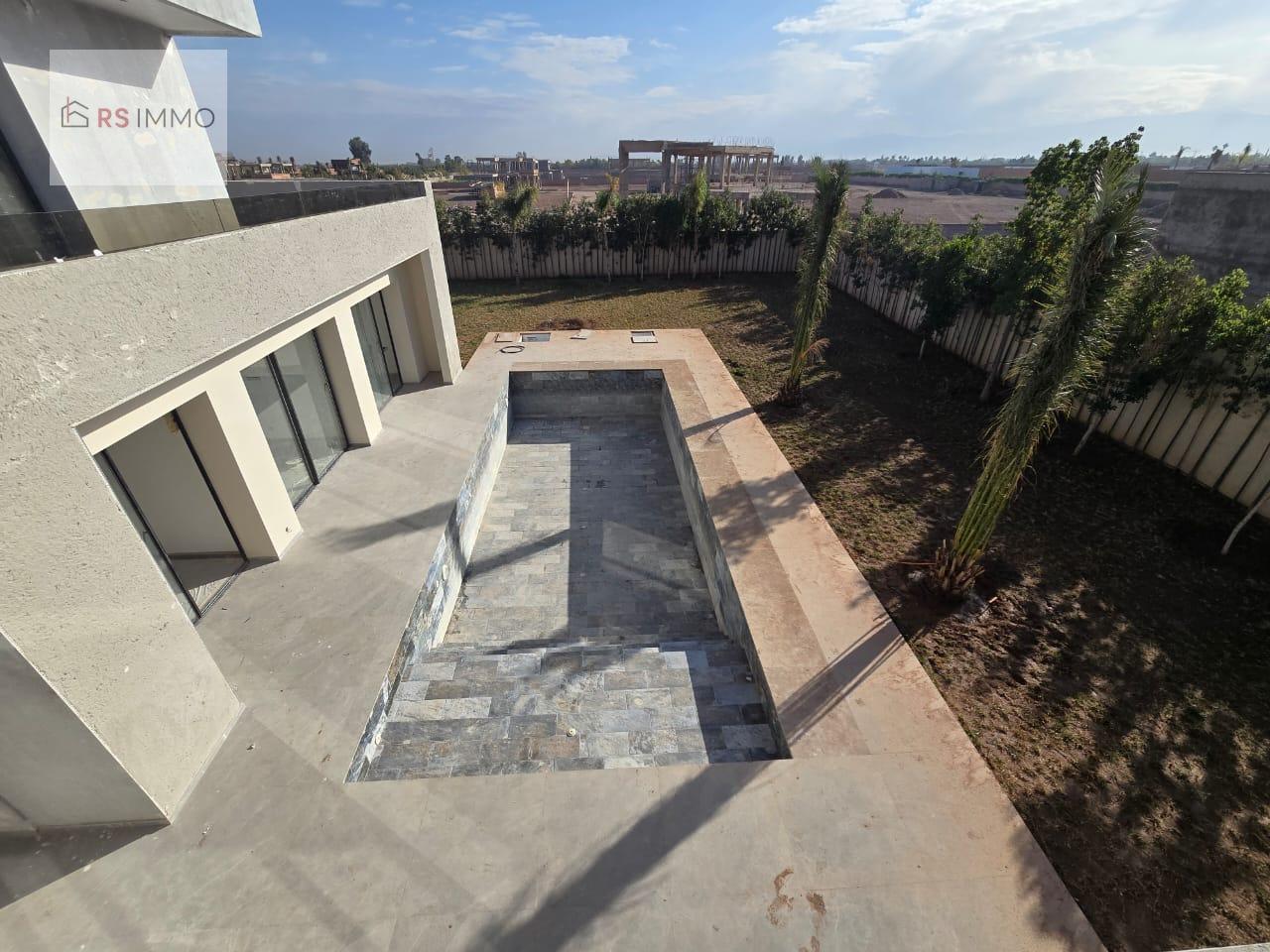 À VENDRE : VILLA MODERNE À 10 KM DE MARRAKECH — 2