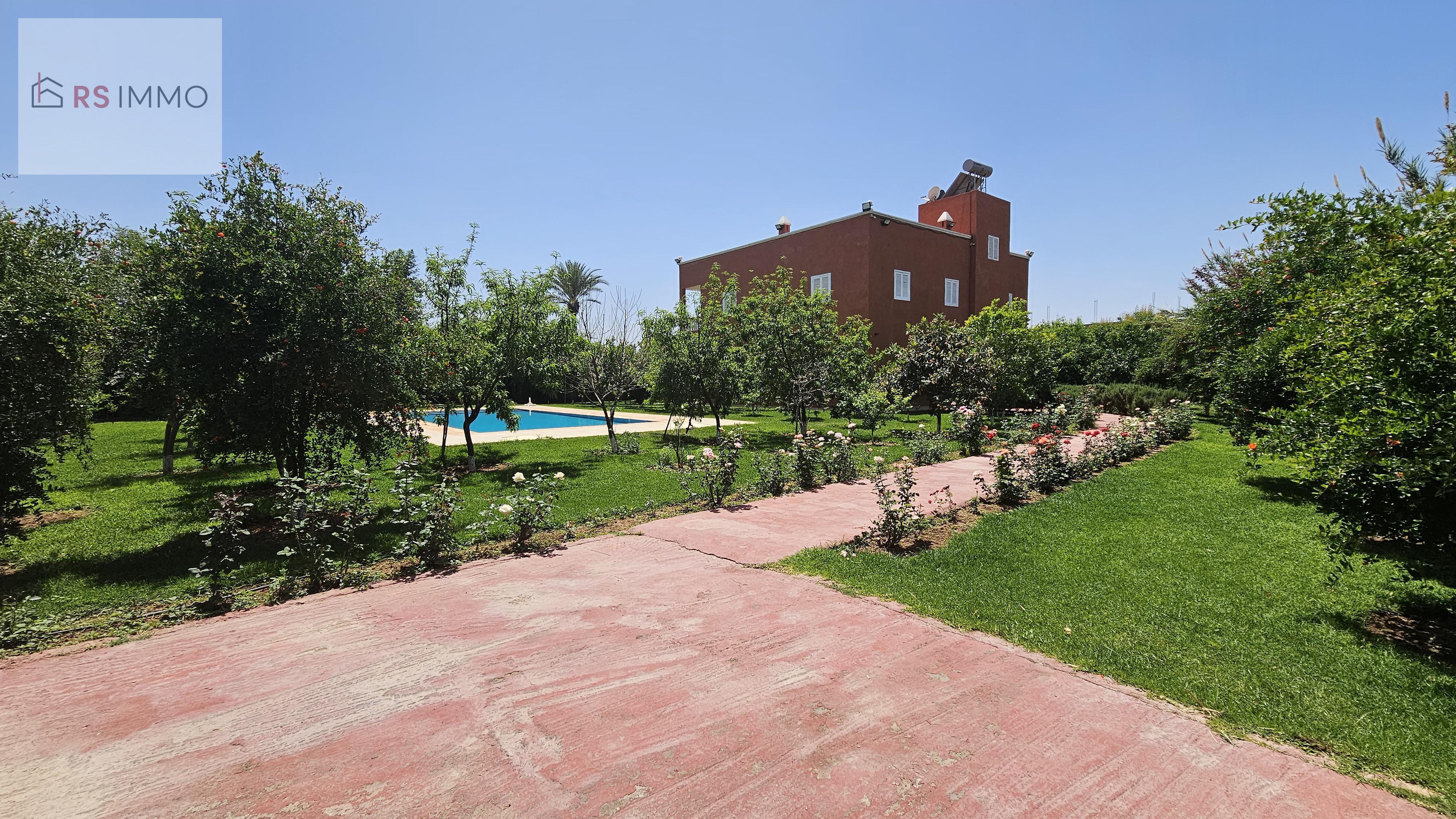 Grande villa situé a Chwiter route Ouarzazate — 4