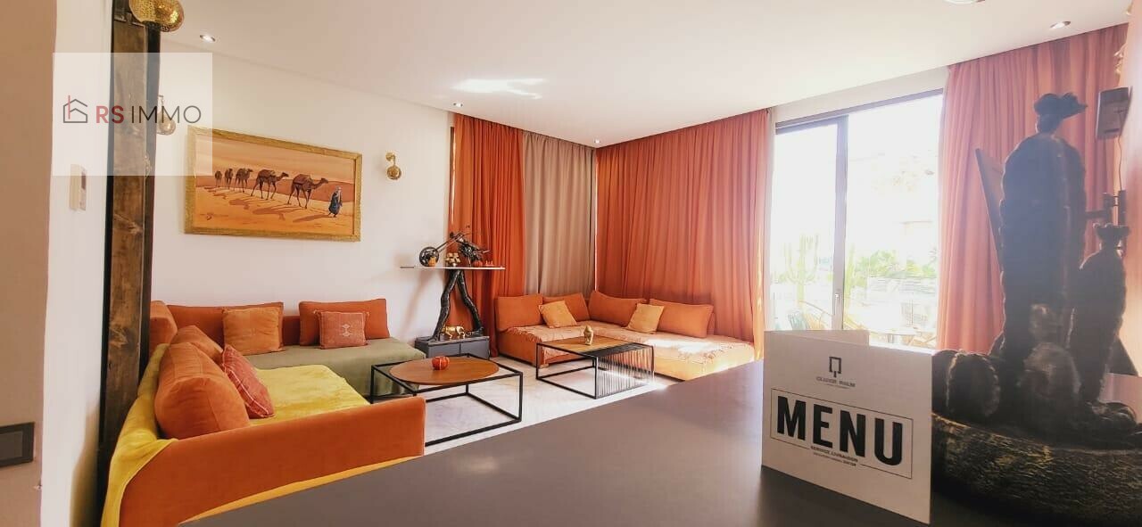 appartement a vendre sur la route de Ouarzazate a 4 minutes de l'école américaine//  200000 euro meublé — 3
