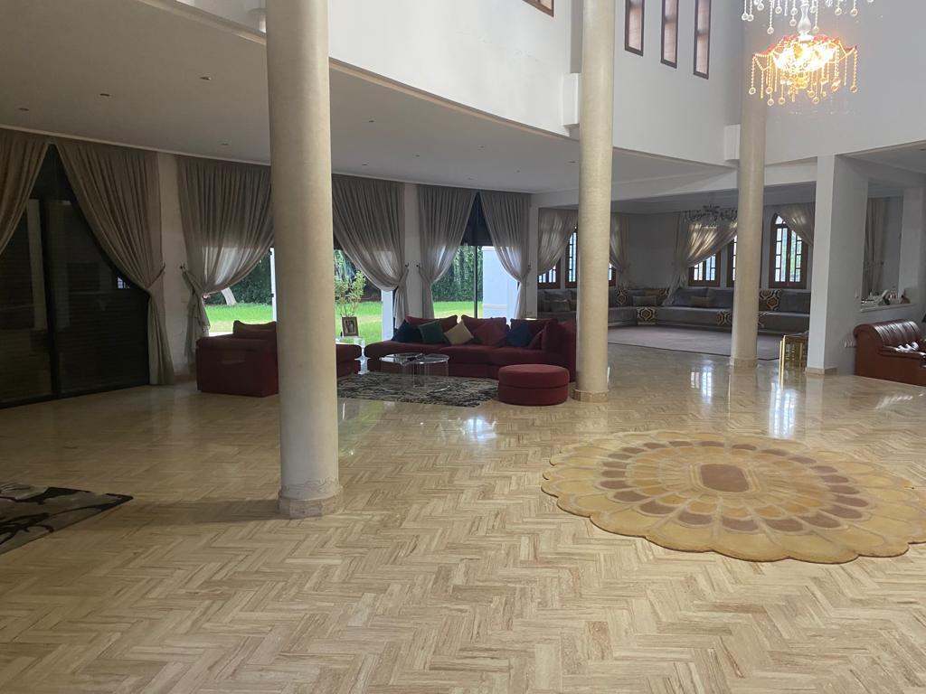 magnifique villa de 18 ans à souissi — 4