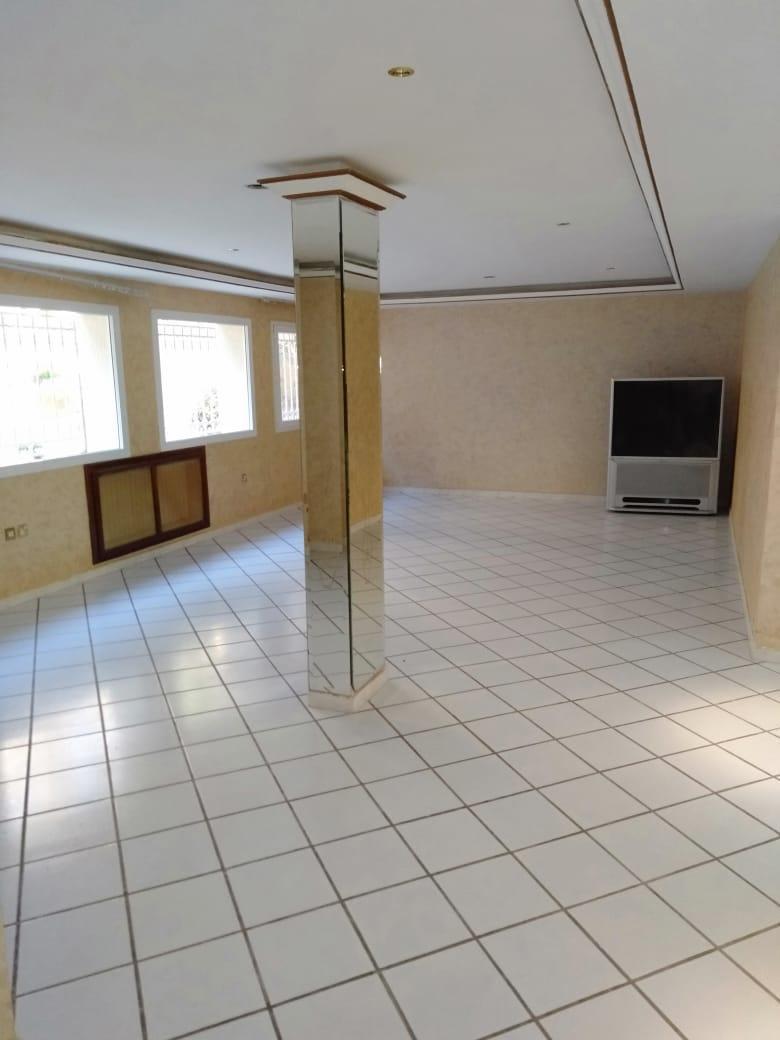 villa de 3 niveaux au quertier des ambassadeurs — 5
