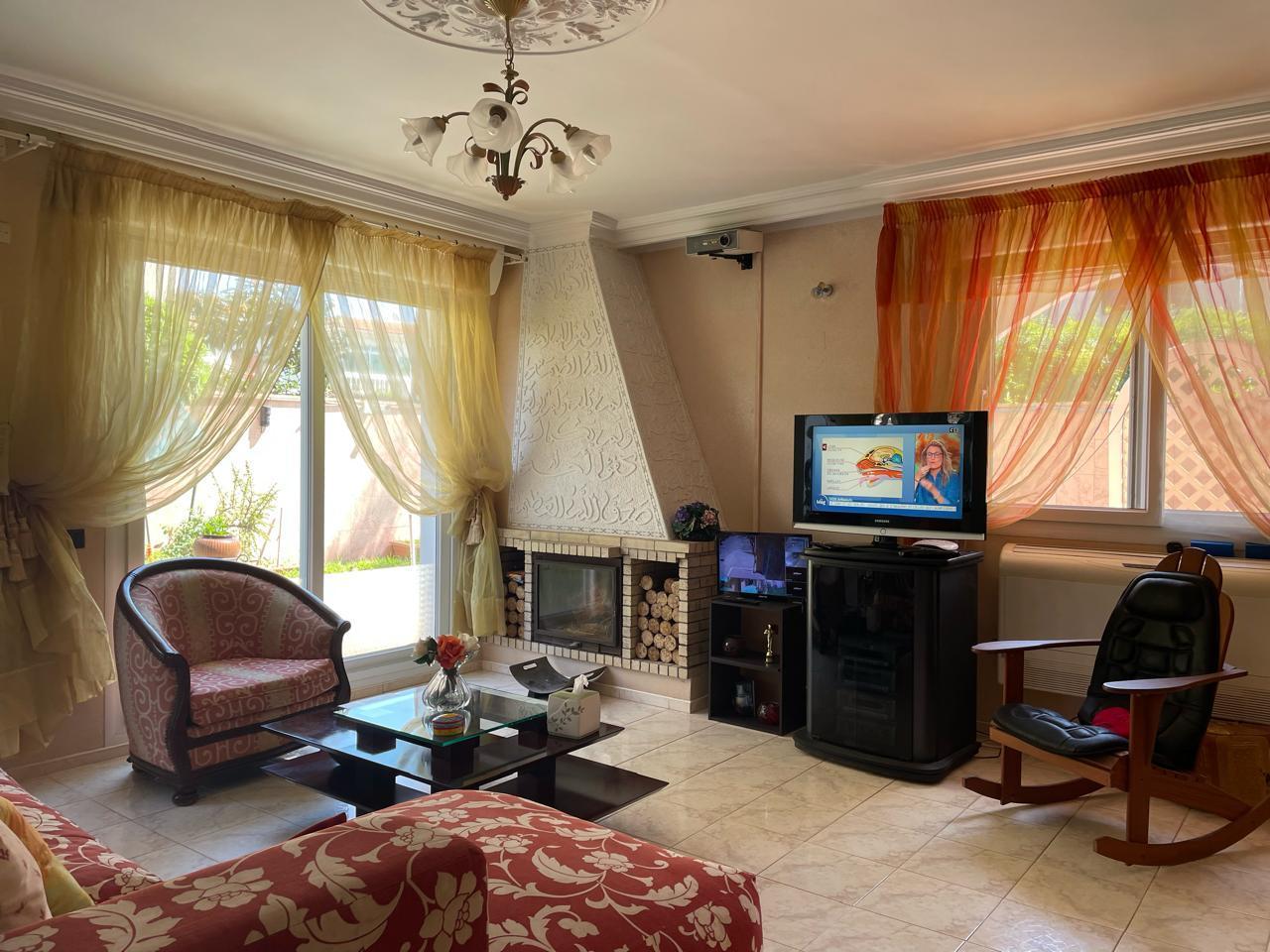 À VENDRE : Superbe Villa 3 Niveaux avec Piscine à Mohammedia — 4