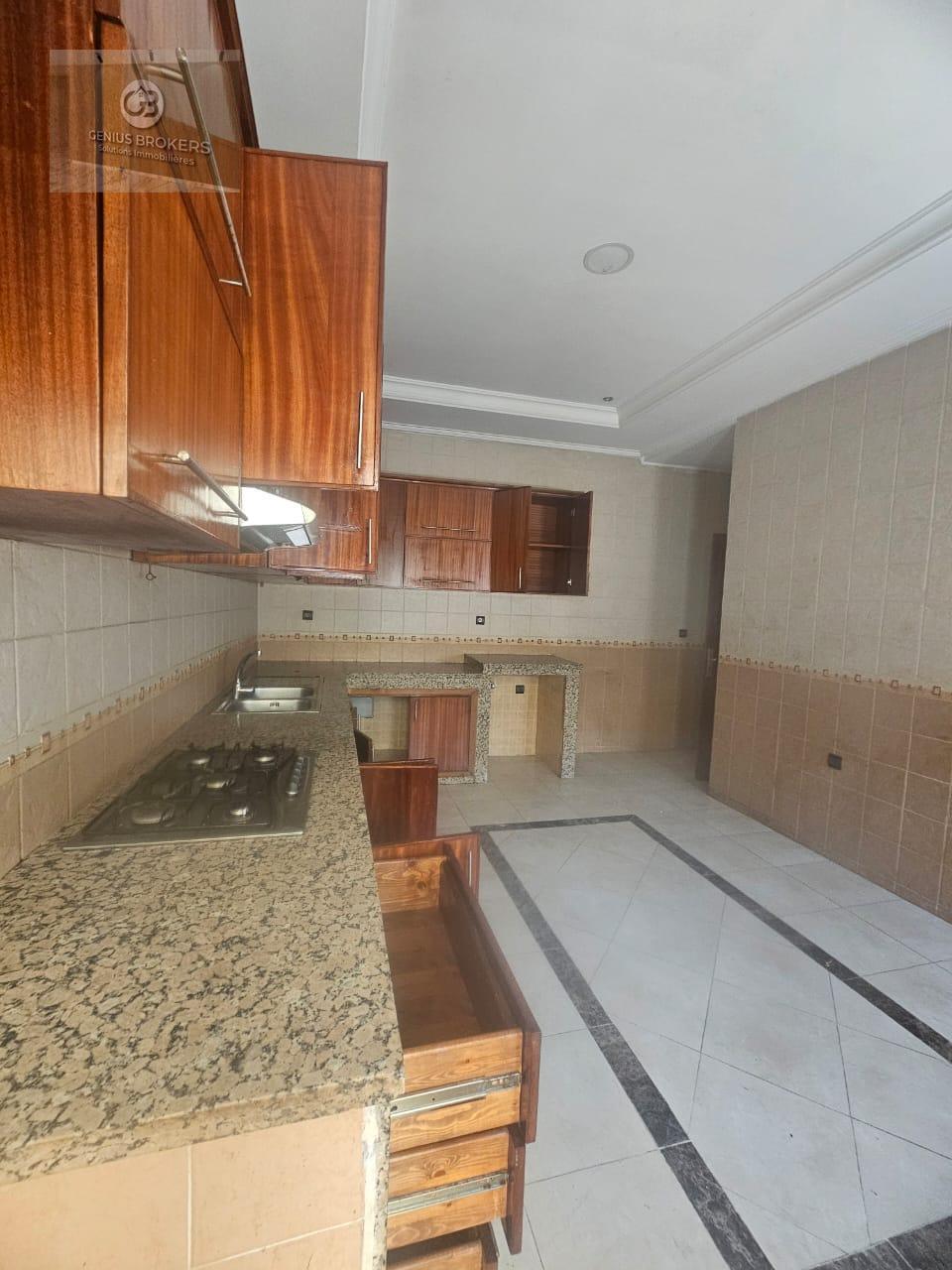 Etage Villa à louer (Sidi maarouf) 120m² — 3