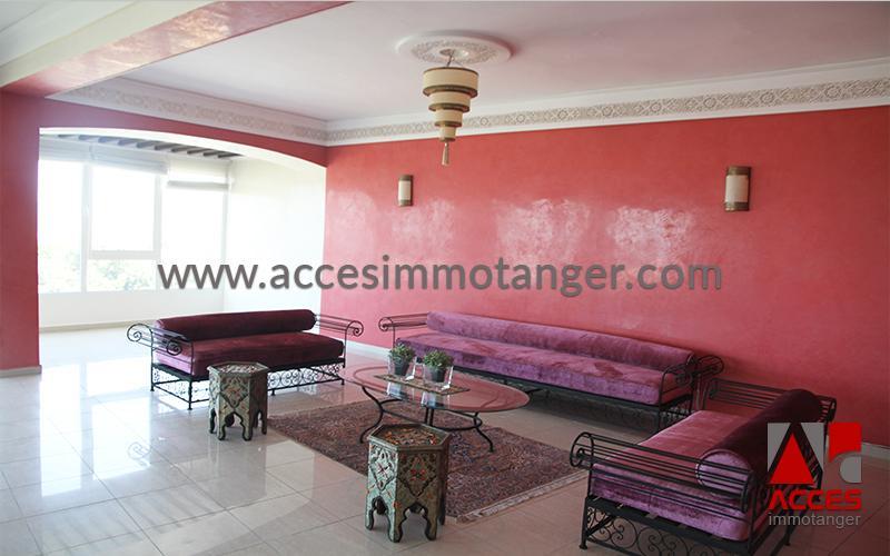 Grand appartement vide au centre ville — 3