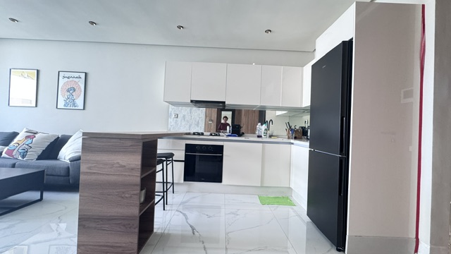 joli studio neuve à louer Bourgogne Ouest — 3