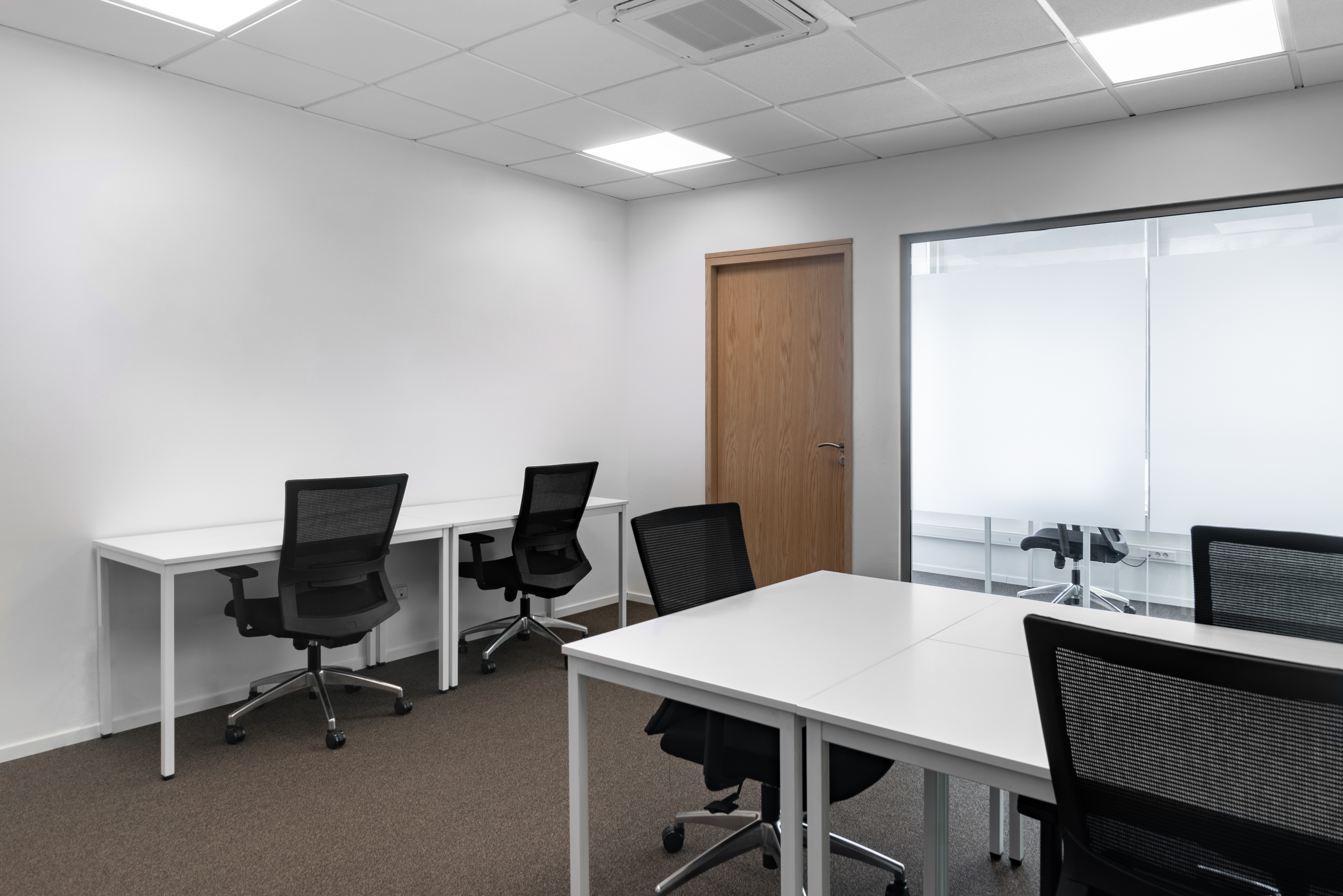 Bureau dédié – 15 personnes – Regus  TANGIERS, Ibn Batouta Bureaux — 3