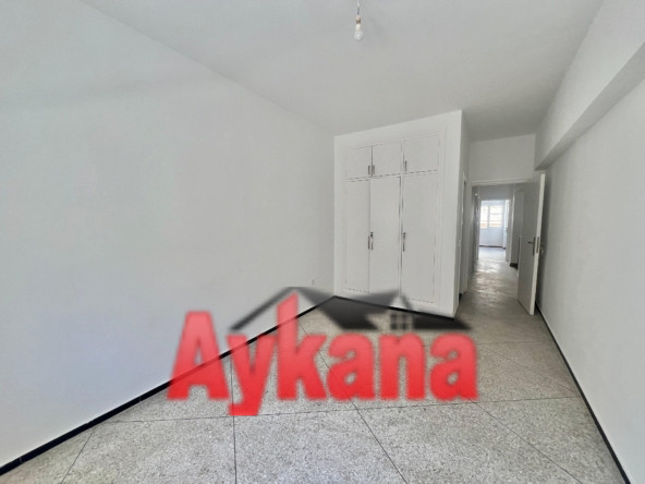 Appartement 140 m² à Quartier Agdal Bas — 9