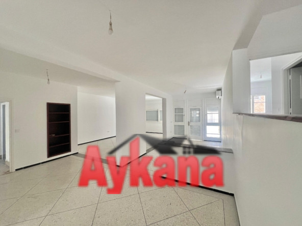 Appartement 140 m² à Quartier Agdal Bas — 10