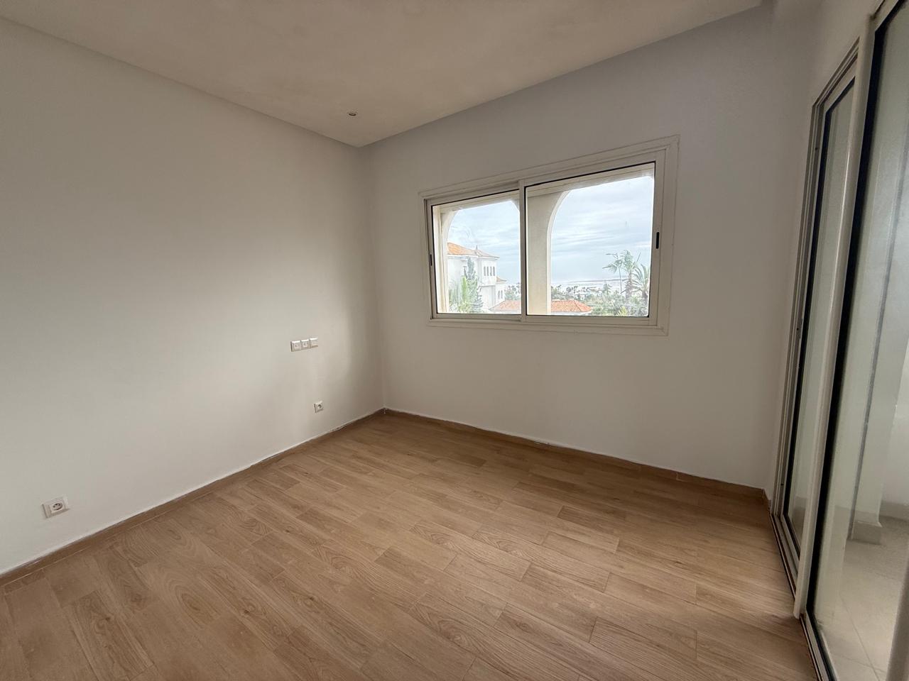 Dar Bouazza, Appartement à louer VIDE 3 CH — 5