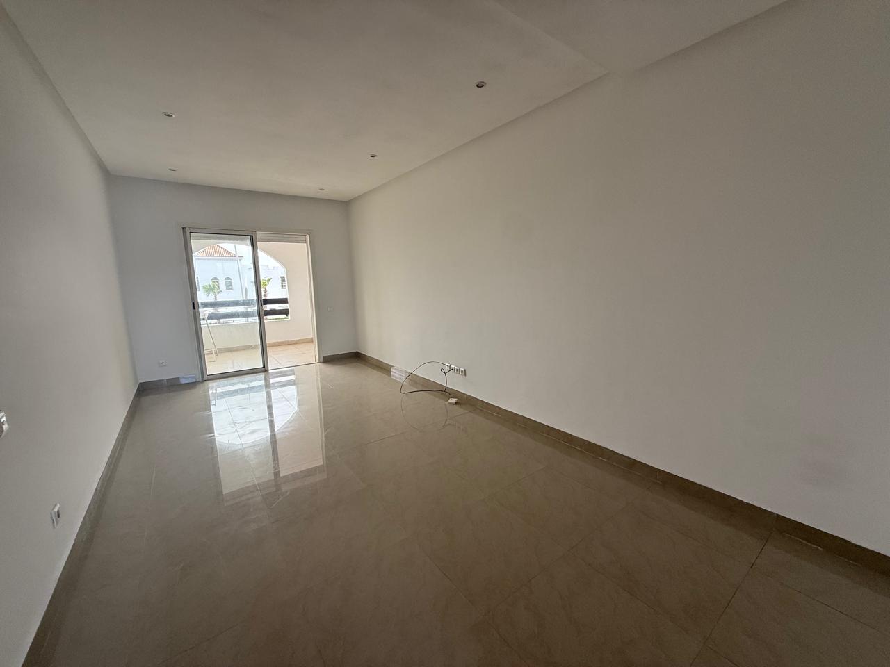 Dar Bouazza, Appartement à louer VIDE 3 CH — 6