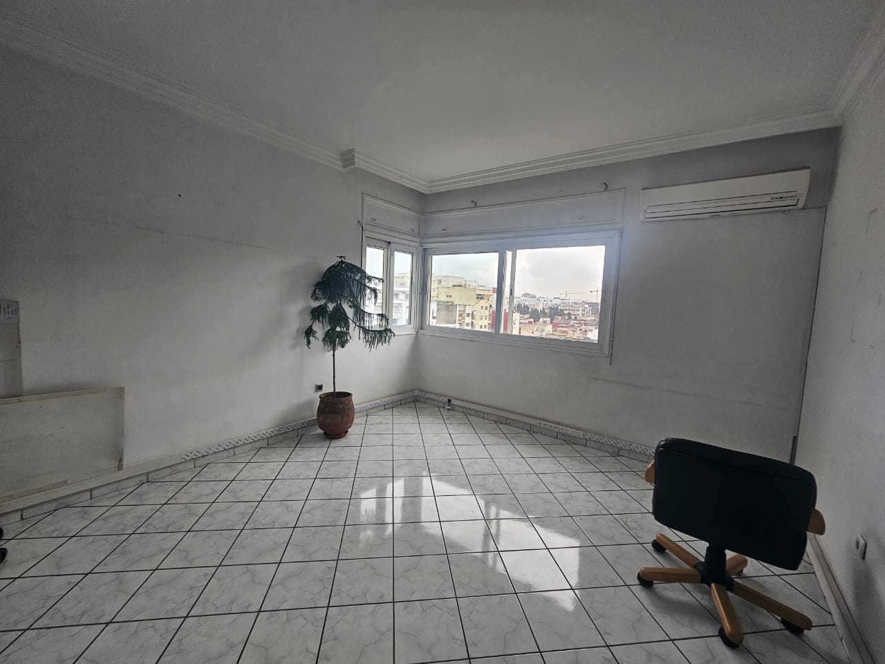 Bureau à louer 115 m² Abdelmoumen — 2