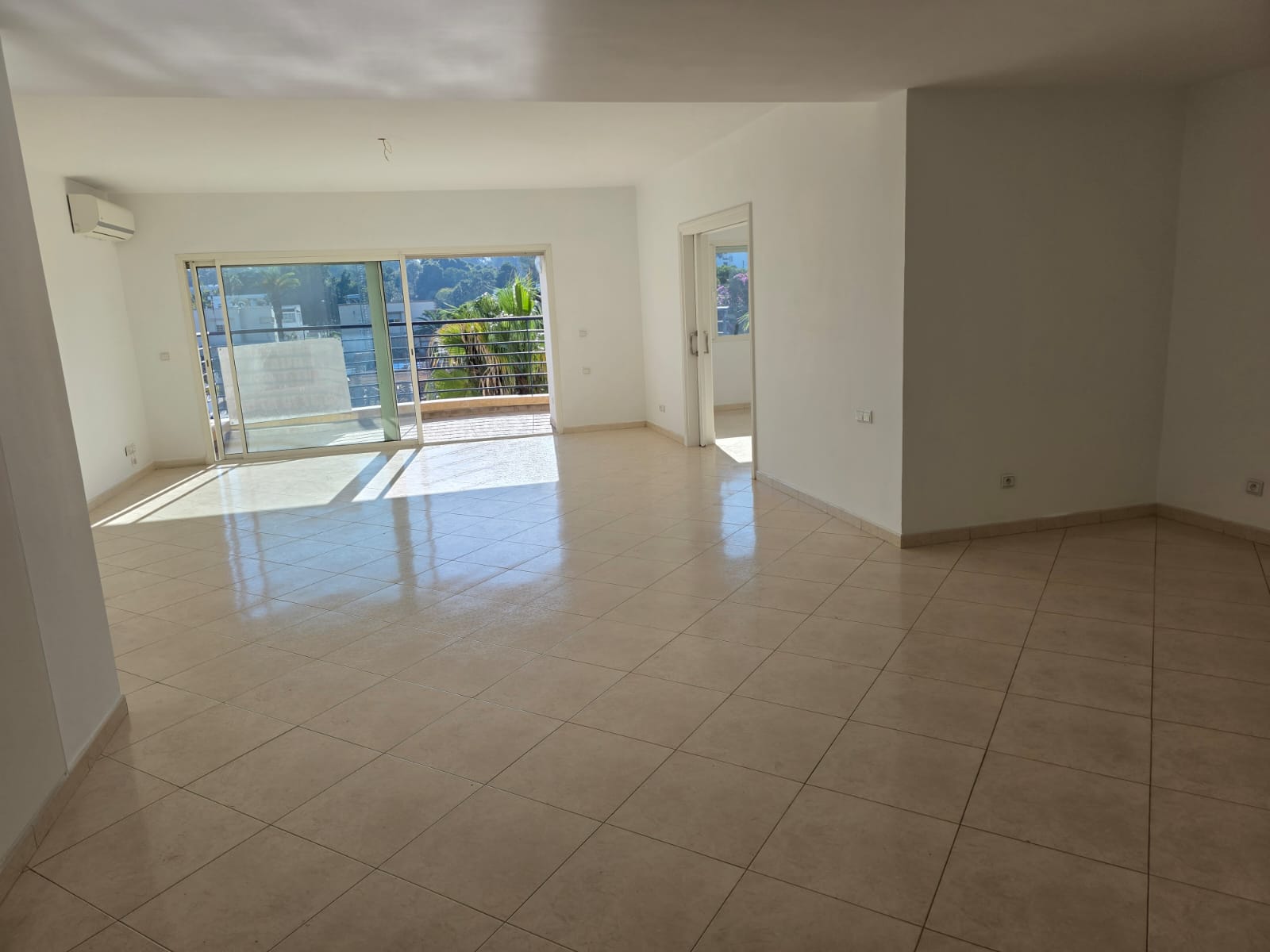 Appartement 219 m² à Quartier Agdal Haut — 8